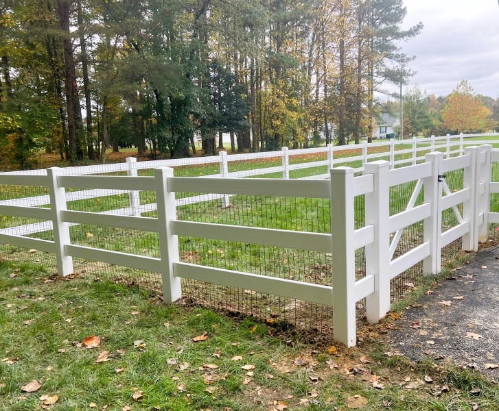 White-3-rail-with-black-wire-