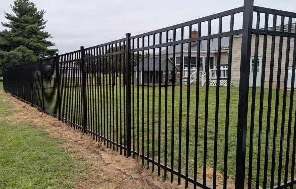 6ft-tall-black-aluminum-fence-