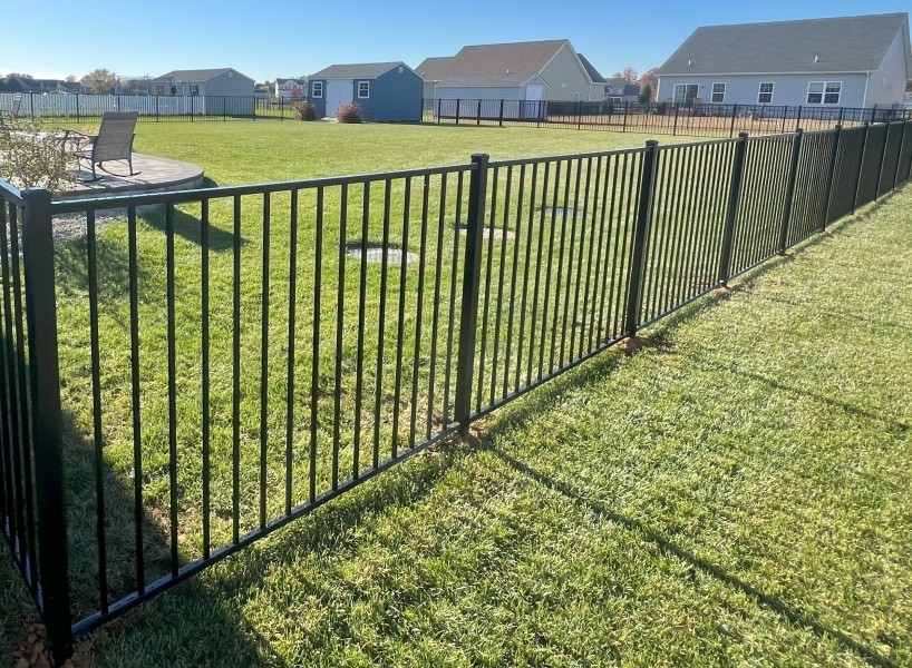 black-aluminum-fence-