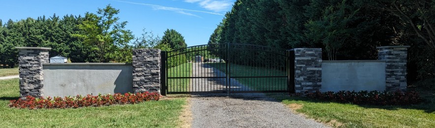 black-aluminum-fence-
