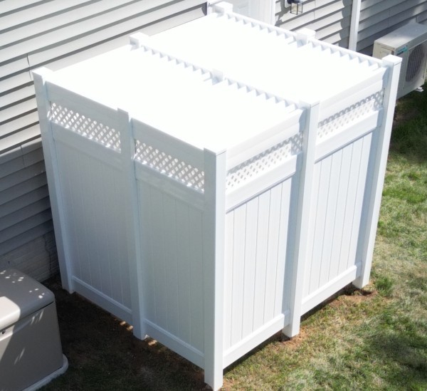 Shower-enclosure-with-louvered-top.