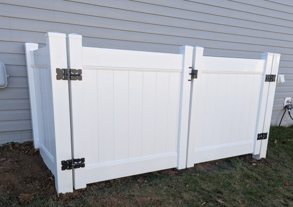 Trash-can-enclosure-Double-gates