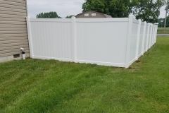 vinyl privacy fence