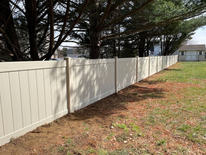 Almond-vinyl-fence-Lewes-