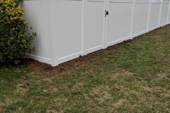 vinyl privacy fence