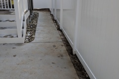vinyl privacy fence