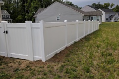 vinyl privacy fence