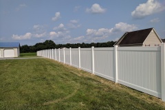 vinyl privacy fence
