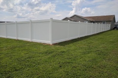 White vinyl Privacy fence