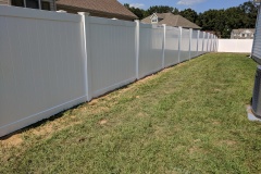 White vinyl Privacy fence