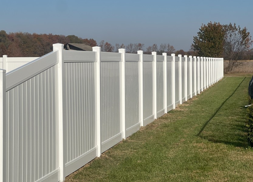 vinyl privacy fence