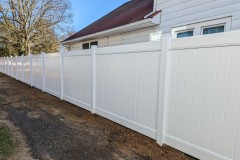 vinyl privacy fence