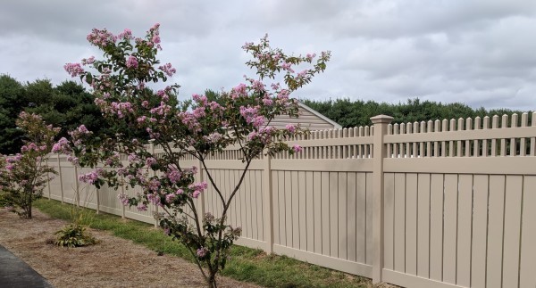 semi-privacy-vinyl-fence-somerset-style