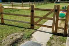 Wood-Split-Rail-Fencing-with-Wire